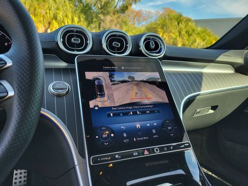 Used 2025 Mercedes-Benz C 300 Sedan image 32