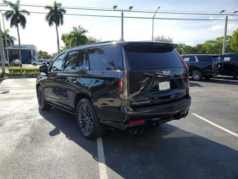 Certified 2023 Cadillac Escalade V AWD/4WD image 3