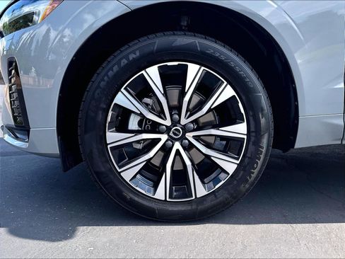 Used 2024 Volvo XC60 B5 Core w/ Protection Package Premier AWD/4WD image 11