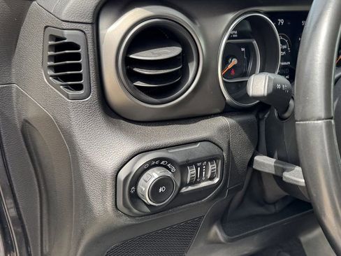 Used 2019 Jeep Wrangler Unlimited Sport S AWD/4WD image 13