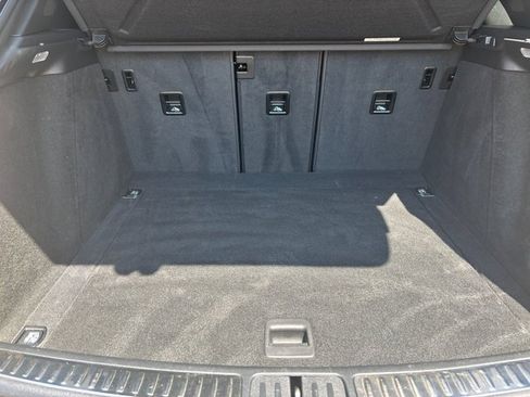 Certified 2021 Porsche Macan image 23