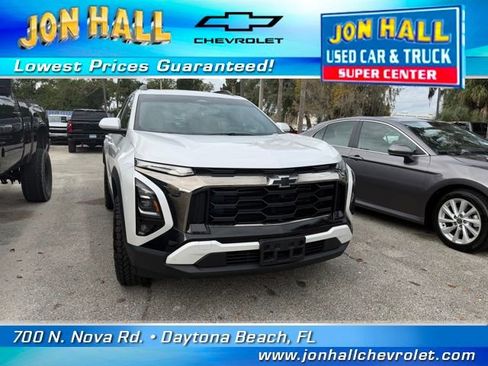 Used 2025 Chevrolet Equinox ACTIV w/ Safety and Technology Package image 4