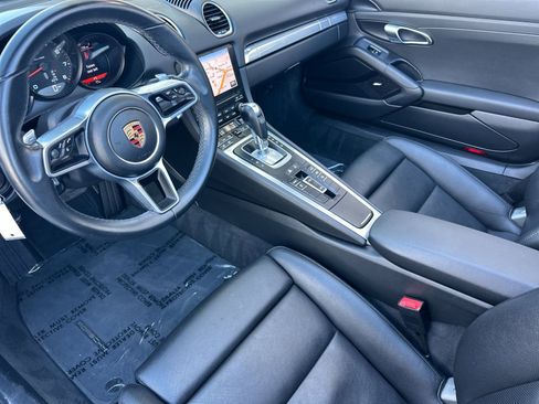 Used 2019 Porsche 718 Boxster RWD image 5