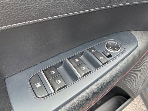 Used 2020 Kia Forte GT image 12