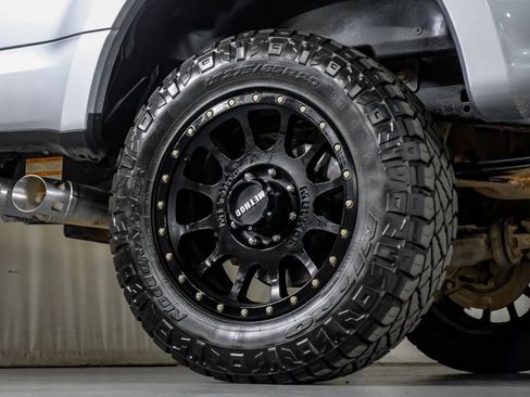 Used 2022 Ford F250 Platinum w/ FX4 Off-Road Package AWD/4WD image 54
