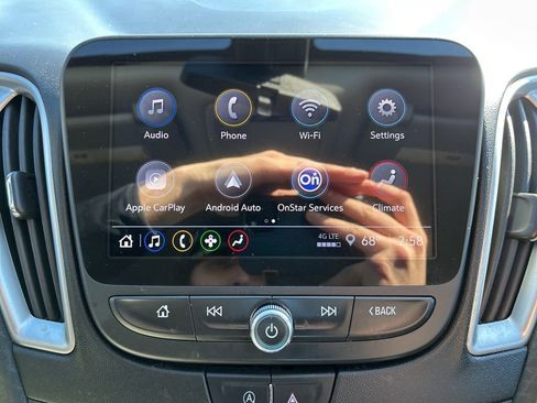 Used 2022 Chevrolet Malibu LT image 28