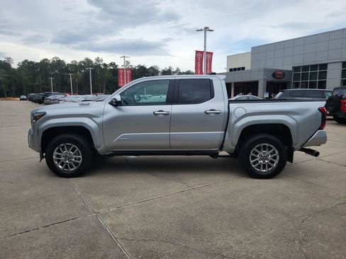 Used 2026 Toyota Tacoma Limited w/ Tow Tech Package AWD/4WD image 2