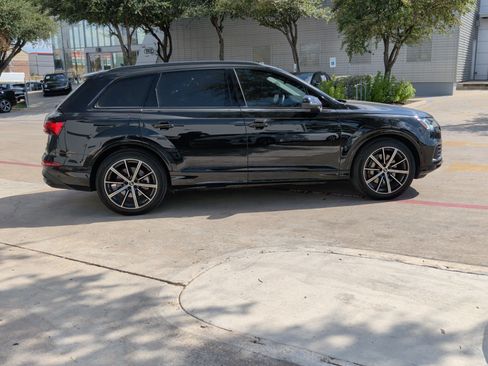 Used 2023 Audi Q7 3.0T Prestige w/ Prestige Package AWD/4WD image 11