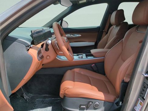 New 2026 Genesis GV70 2.5T Advanced AWD/4WD image 9