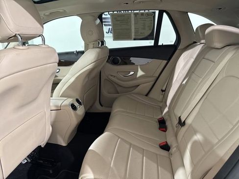 Used 2022 Mercedes-Benz GLC 300 w/ Premium Package Lite image 18