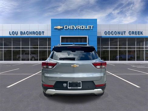 Used 2024 Chevrolet TrailBlazer LT w/ Driver Confidence Package image 7