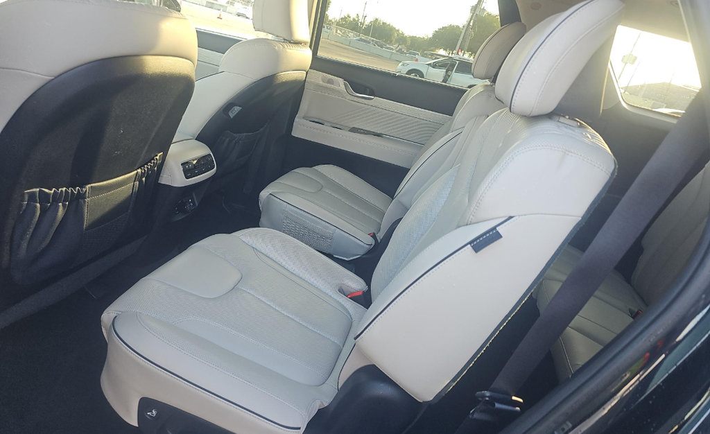Used 2024 Hyundai Palisade Calligraphy AWD/4WD image 4