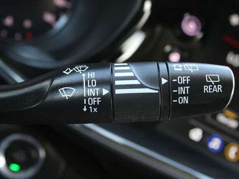 Used 2022 Buick Envision Preferred FWD image 29