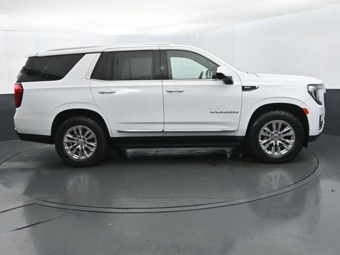 Used 2023 GMC Yukon SLT image 6