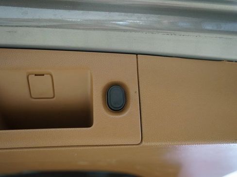 Used 2017 Cadillac Escalade Platinum image 60