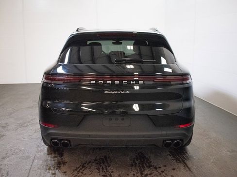 Certified 2024 Porsche Cayenne S image 6