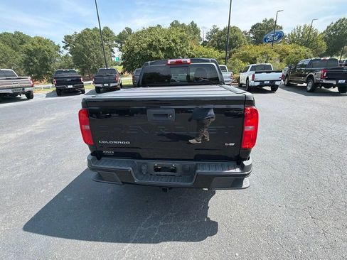 Used 2022 Chevrolet Colorado Z71 w/ Z71 Midnight Edition RWD image 13