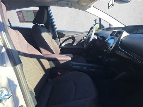Certified 2019 Toyota Prius LE image 20