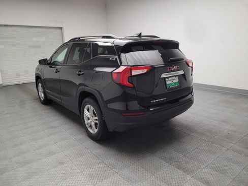 Used 2023 GMC Terrain SLE w/ Driver Convenience Package FWD image 5
