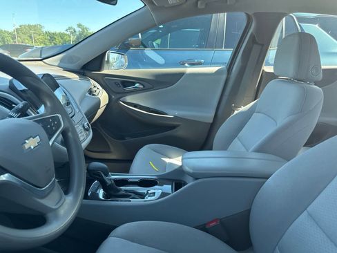 Used 2023 Chevrolet Malibu LT w/ LPO, Floor Liner Package FWD image 31
