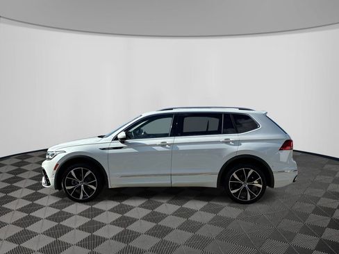 Used 2024 Volkswagen Tiguan SEL R-Line AWD/4WD image 4