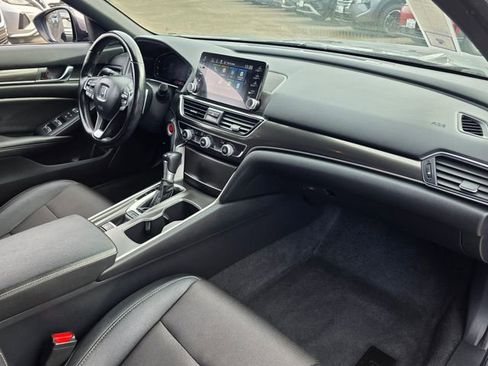 Used 2020 Honda Accord Sport image 9