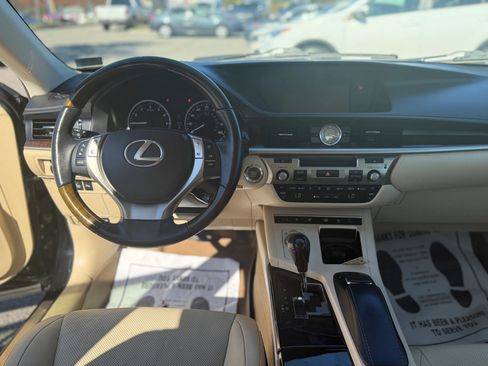 Used 2015 Lexus ES 350 image 16