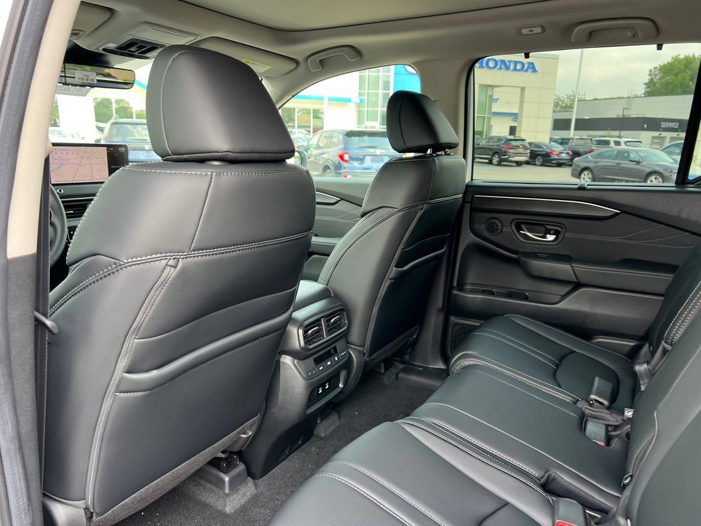 New 2026 Honda Pilot image 38