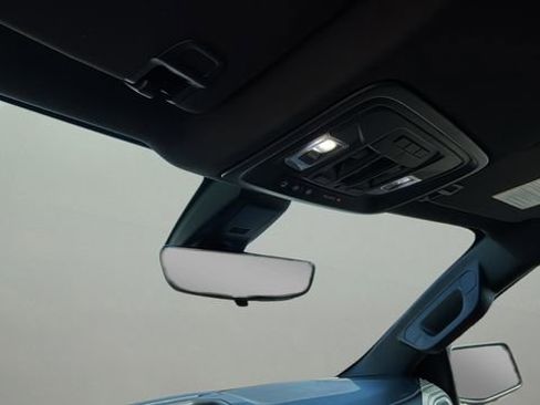 Used 2021 Chevrolet Silverado 1500 High Country w/ Technology Package image 29