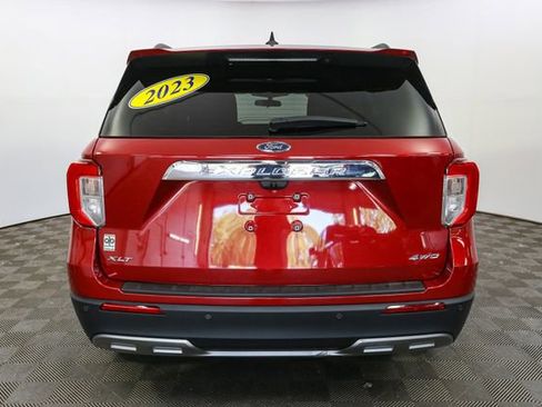 Used 2023 Ford Explorer XLT w/ Equipment Group 202A AWD/4WD image 8