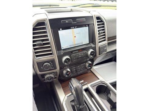 Used 2016 Ford F150 Lariat w/ Equipment Group 502A Luxury image 3