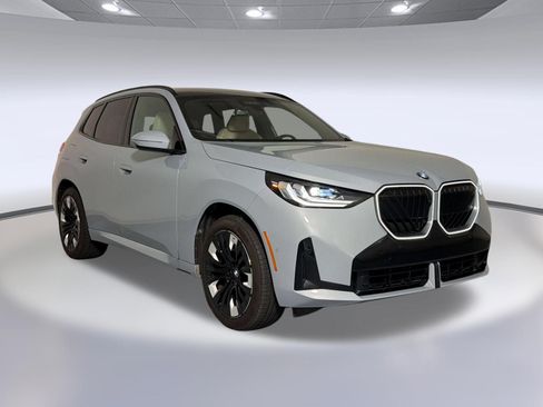 Used 2025 BMW X3 xDrive30i AWD/4WD image 7