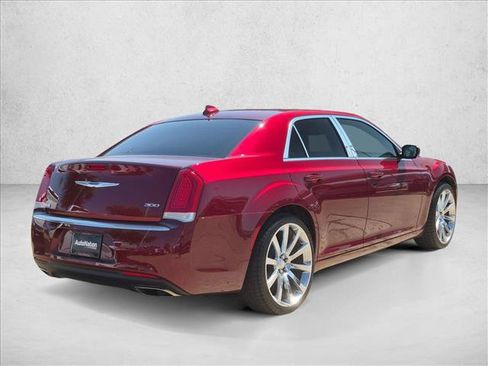 Used 2019 Chrysler 300 Touring L w/ Quick Order Package 22F RWD image 5