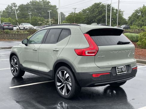 Certified 2025 Volvo XC40 B5 Ultra w/ Climate Package AWD/4WD image 5