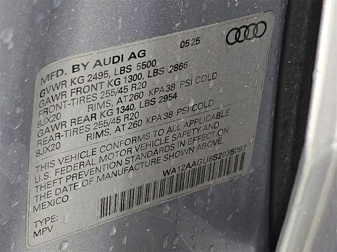 Used 2025 Audi Q5 Premium Plus w/ Premium Plus image 37