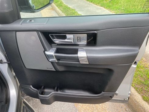 Used 2016 Land Rover LR4 HSE Silver Edition image 27