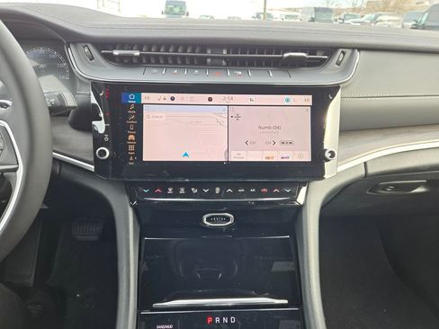 New 2026 Jeep Grand Cherokee L 4WD image 18