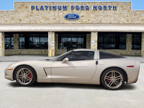 Used 2010 Chevrolet Corvette Coupe w/ Preferred Equipment Group image 3