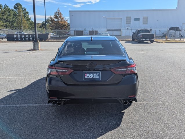Used 2022 Toyota Camry XSE FWD image 6