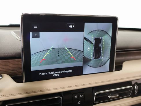 Used 2020 Lincoln Aviator Reserve w/ Equipment Group 201A image 6