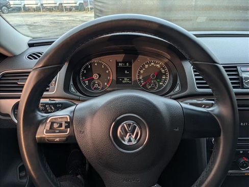Used 2015 Volkswagen Passat 1.8T Limited Edition image 35