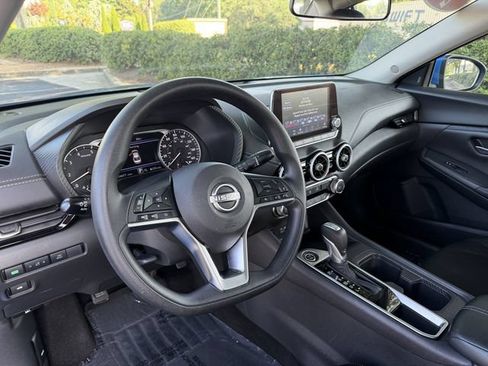 Used 2025 Nissan Sentra SV FWD image 12