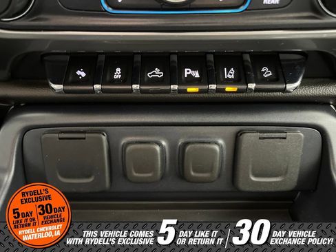 Used 2014 Chevrolet Silverado 1500 LTZ Z71 w/ LTZ Plus Package AWD/4WD image 28
