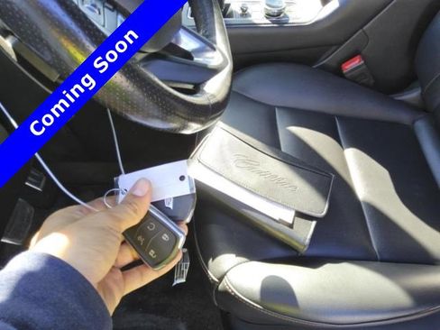 Used 2020 Cadillac XT4 Sport w/ Technology Package FWD image 15