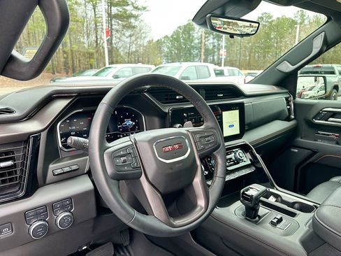 Used 2025 GMC Sierra 1500 AT4 w/ AT4 Premium Package image 10