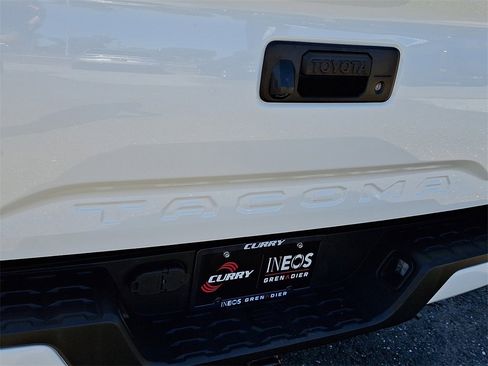 Used 2022 Toyota Tacoma SR image 27