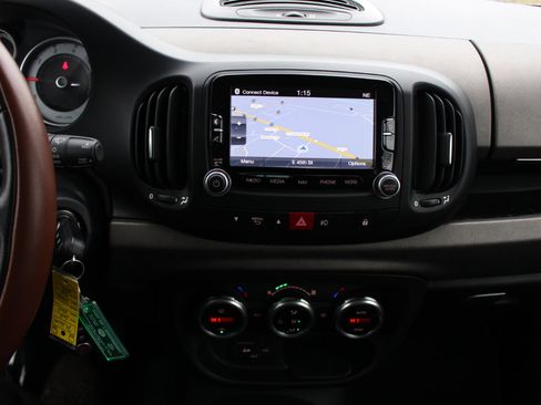 Used 2014 FIAT 500L Trekking w/ Popular Equipment Group image 29