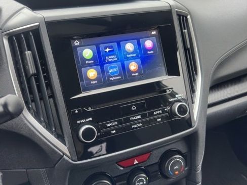 Used 2019 Subaru Crosstrek 2.0i Premium image 9