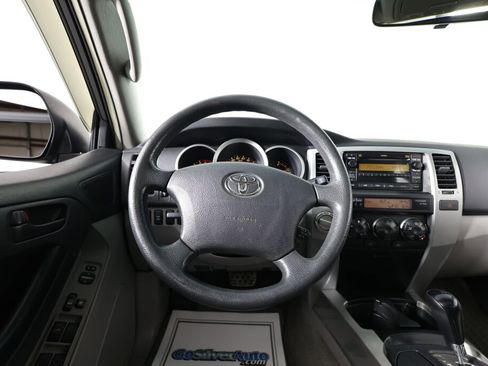 Used 2007 Toyota 4Runner SR5 image 28