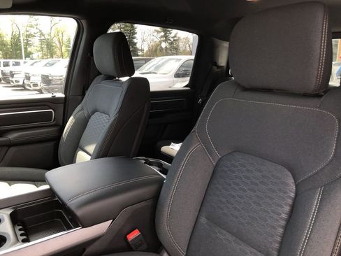 New 2026 RAM 1500 4x4 Crew Cab image 13